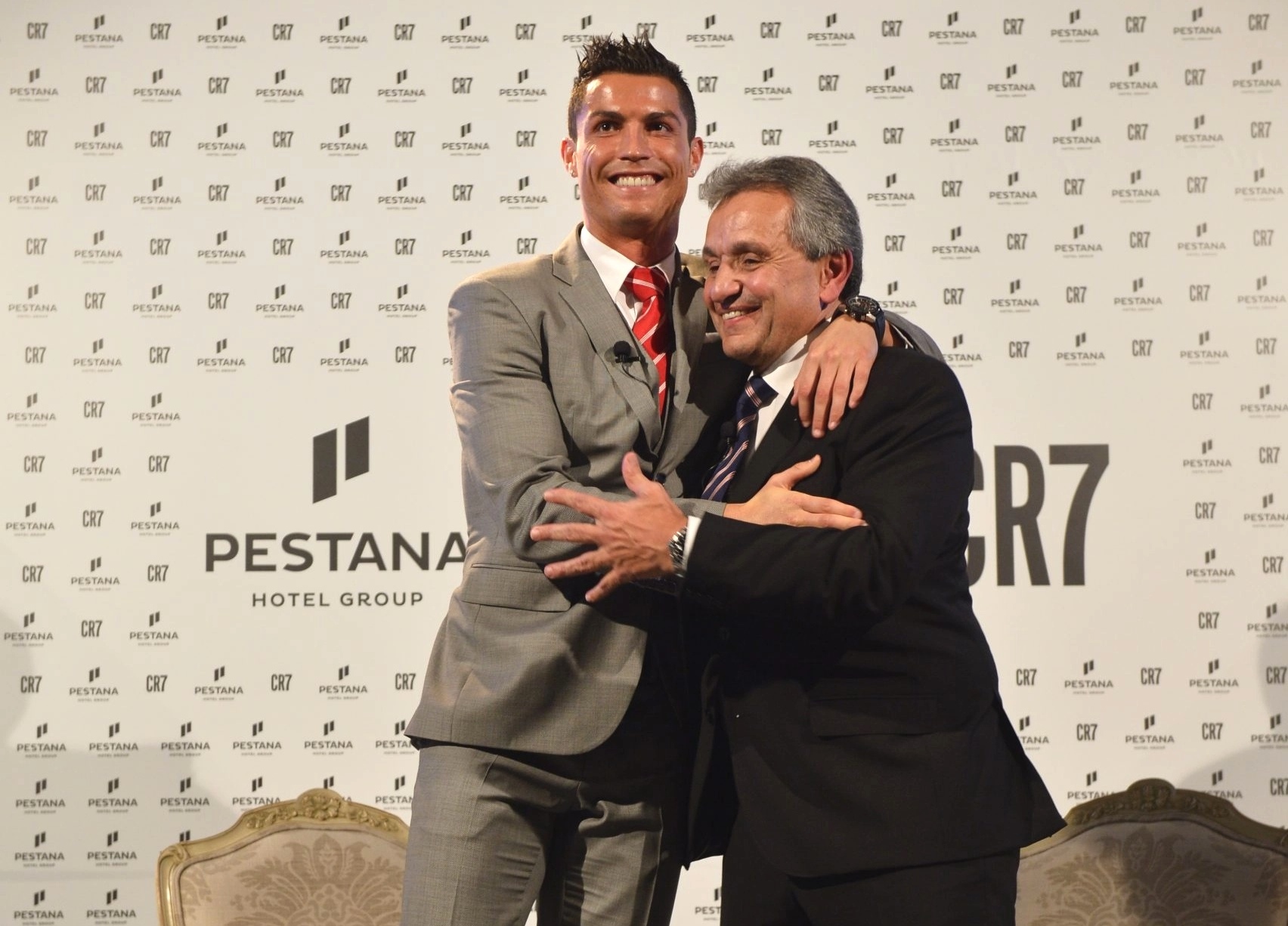 Belle union de Cristiano Ronaldo avec Dionísio Pestana